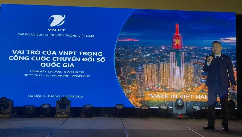 Ông Nguyễn Thanh Hưng, Giám đốc Trung tâm Công nghệ thông tin, Ban Khách hàng doanh nghiệp, VNPT giới thiệu về vai trò của VNPT trong công cuộc Chuyển đổi số quốc gia.