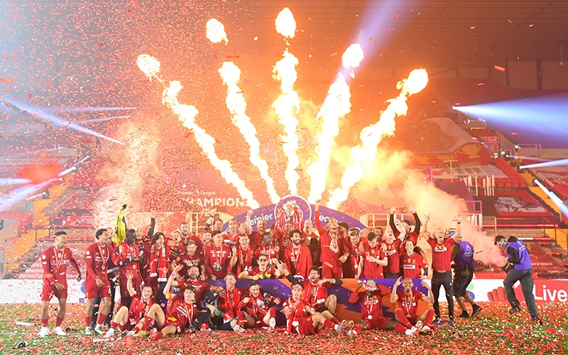 Khoảnh khắc Liverpool đăng quang Premier League trong bối cảnh đại dịch Covid-19. (Ảnh: Getty Images).
