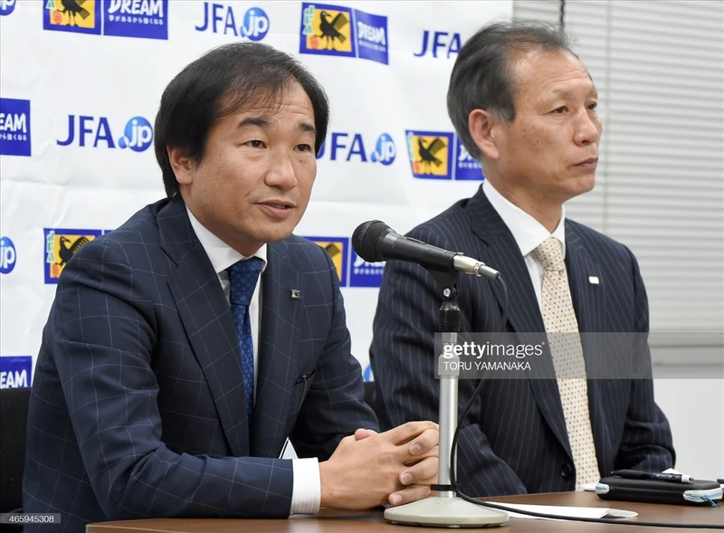 Ông Shimoda Mashiro (trái) đứng đằng sau thành công của các đội tuyển Nhật Bản từ năm 2009-2016. (Ảnh: Getty)