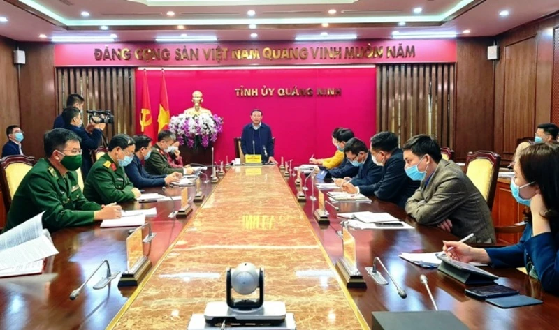 Ban chỉ đạo phòng, chống dịch tỉnh Quảng Ninh họp khẩn triển khai các biện pháp cấp bách phòng, chống dịch Covid-19.