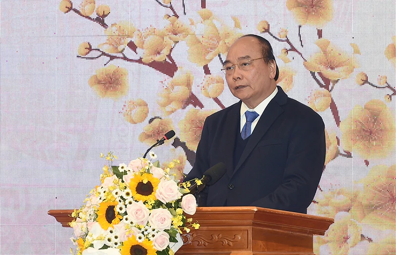 Thủ tướng Nguyễn Xuân Phúc phát biểu ý kiến tại cuộc gặp mặt.