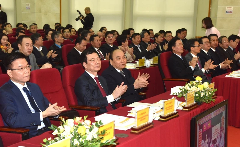Thủ tướng Nguyễn Xuân Phúc và các đại biểu dự Hội nghị. Ảnh: TRẦN HẢI.