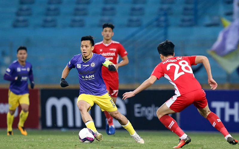 CLB Hà Nội thể hiện quyết tâm cạnh tranh ngôi vô địch khi giành Siêu cúp quốc gia 2021. 