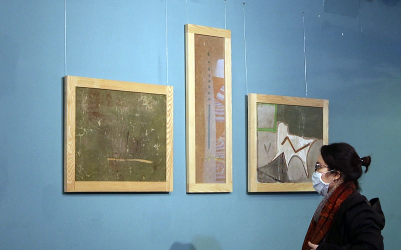 Một góc không gian trưng bày các bức vẽ chữ của Ðặng Ðình Hưng tại Trung tâm văn hóa Pháp, L’Éspace, Hà Nội. 