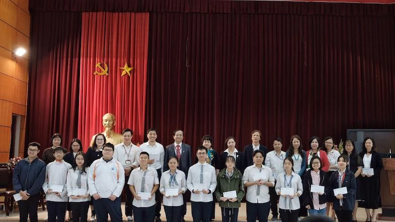 Một số gương mặt của đội tuyển Hà Nội tham dự kỳ thi (Ảnh: HNAms)