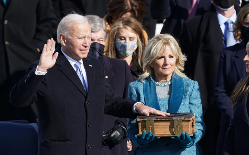 Ông Biden tuyên thệ nhậm chức Tổng thống thứ 46 của Hợp chúng quốc Hoa Kỳ. (Ảnh: Reuters)