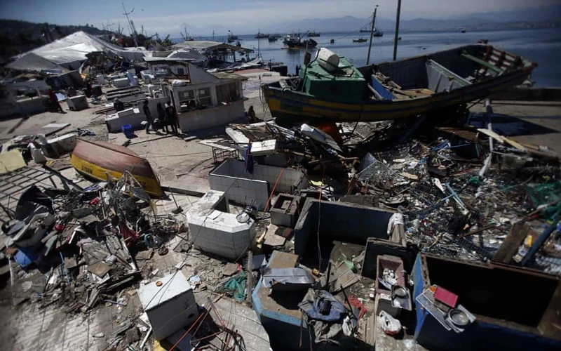 Động đất kéo theo sóng thần tấn công một số thị trấn ven biển Chile, năm 2015. (Ảnh: AP)