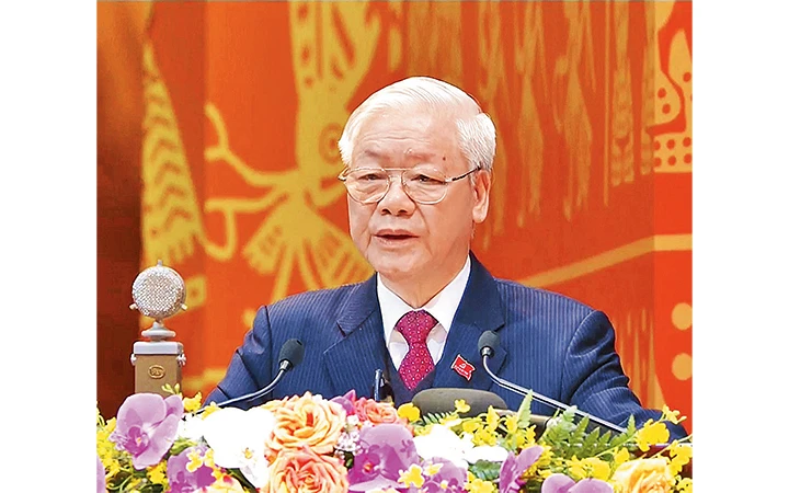 Tổng Bí thư, Chủ tịch nước Nguyễn Phú Trọng trình bày Báo cáo của Ban Chấp hành T.Ư Đảng khóa XII về các văn kiện trình Đại hội XIII của Đảng. 