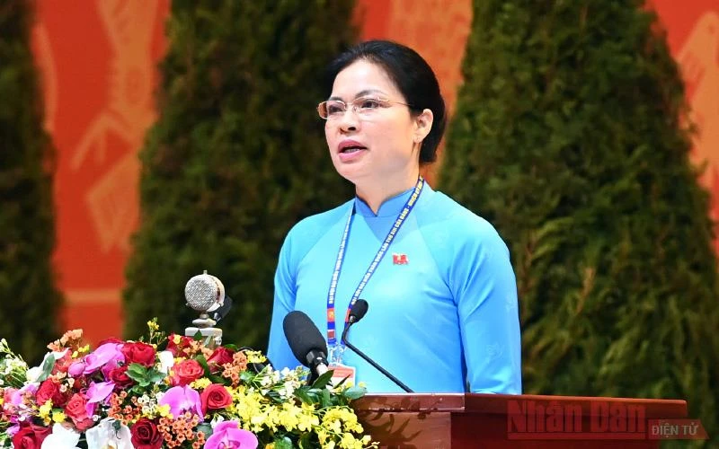 Chủ tịch Hội Liên hiệp Phụ nữ Việt Nam Hà Thị Nga trình bày tham luận. (ẢNH: DUY LINH)