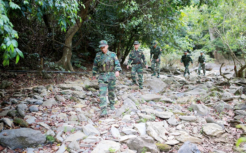 Bộ đội Biên phòng tỉnh Quảng Trị tuần tra, kiểm soát ngăn chặn các đối tượng nhập cảnh trái phép.