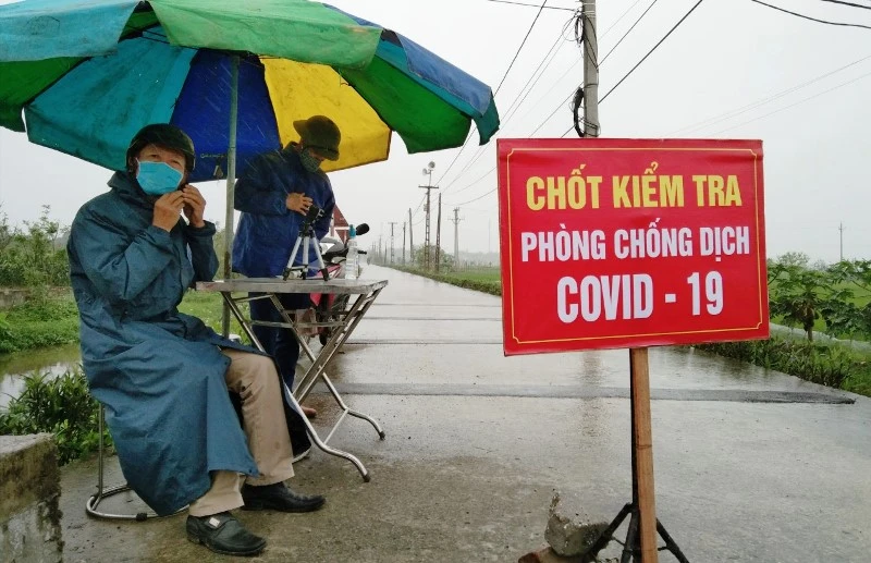 Các chốt kiểm dịch đã được triển khai tại ổ dịch xã Thụy Việt, Thụy Hưng (Thái Thụy, tỉnh Thái Bình).