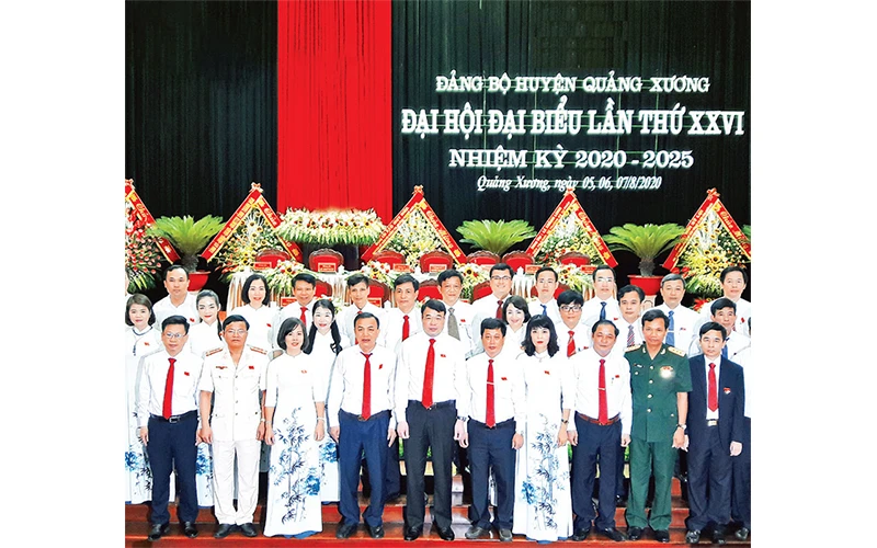 Ban Chấp hành Ðảng bộ huyện Quảng Xương khóa 26.