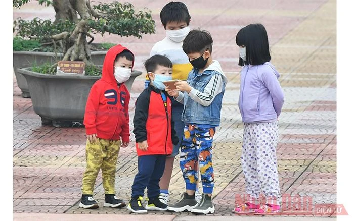 Trẻ em trong khu cách ly ở Hà Nội dịp tháng 3 năm 2020 (Ảnh minh họa: Thủy Nguyên).