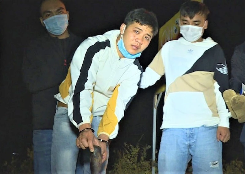 Đối tượng Đỗ Phi Hào bị lực lượng Công an tỉnh Đắk Lắk bắt giữ sau tám giờ gây án.