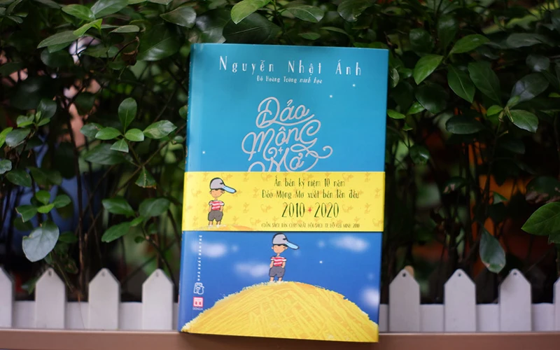 Tái bản ấn phẩm kỷ niệm 10 năm xuất bản “Đảo mộng mơ” của Nguyễn Nhật Ánh