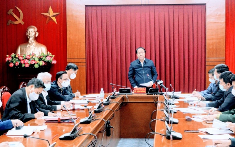 Quang cảnh cuộc họp Ban Thường vụ Thành ủy Hải Phòng sáng 19-2.