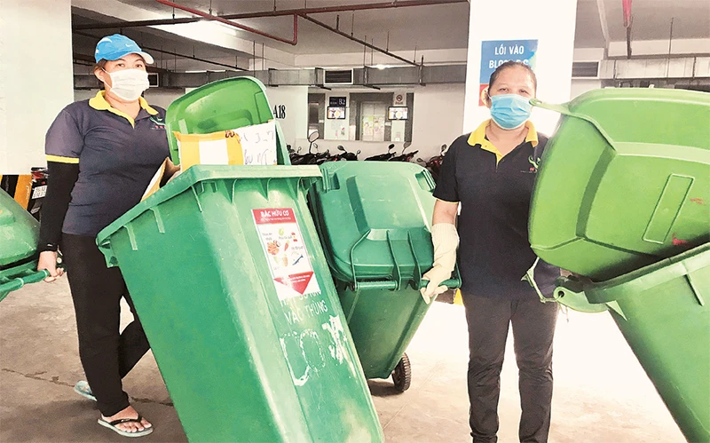 Xuân ấm cho công nhân vệ sinh môi trường