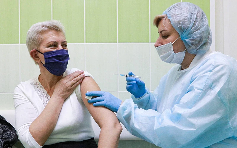Nga đã đăng ký ba loại vaccine phòng Covid-19. Ảnh TASS.