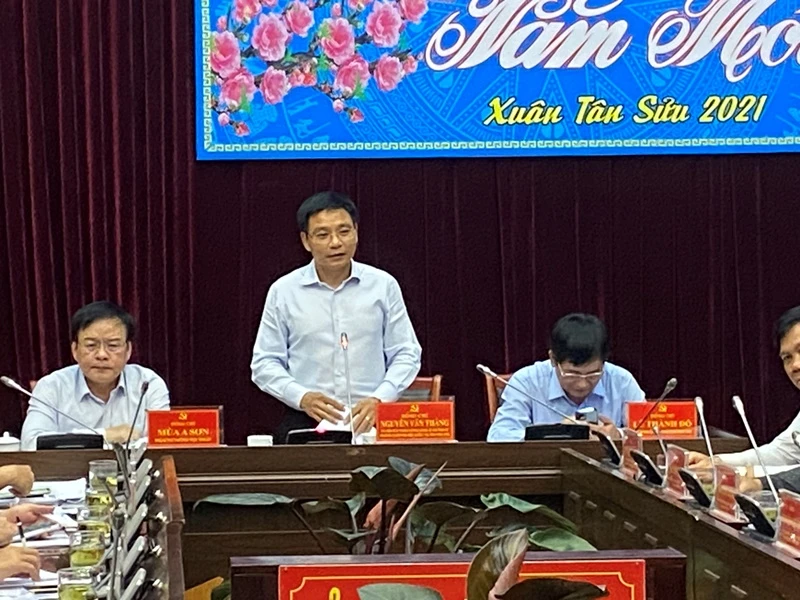 Đồng chí Nguyễn Văn Thắng, Ủy viên T.Ư Đảng, Bí thư Tỉnh ủy Điện Biên chỉ đạo tại hội nghị gặp mặt, đối thoại DN.