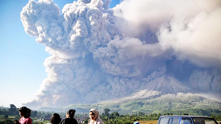 Núi lửa Sinabung của Indonesia hoạt động trở lại