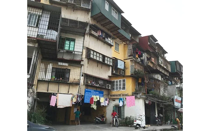 Một trong những chung cư cũ tại Hà Nội cần được cải tạo hoặc xây mới.