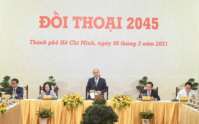 Thủ tướng Nguyễn Xuân Phúc phát biểu tại buổi đối thoại. (Ảnh: VGP)