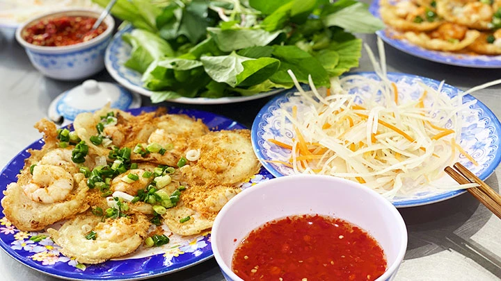 Bánh khọt Bà Rịa - Vũng Tàu cũng có mặt trong top 100 món ăn đặc sản.