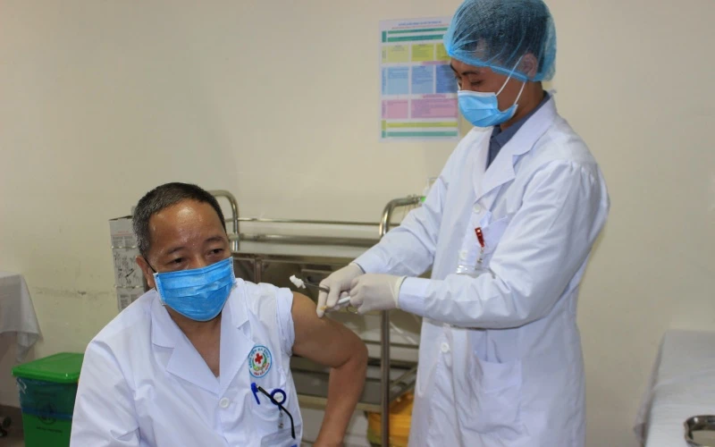 Bắc Ninh triển khai tiêm vaccine phòng Covid-19 cho cán bộ, nhân viên y tế