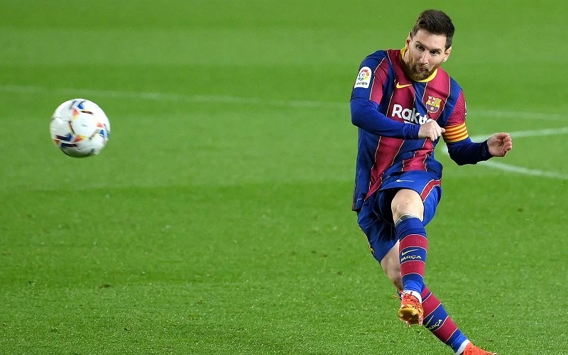 Messi là cầu thủ duy nhất trong lịch sử La Liga ghi được ít nhất 20 bàn trong 13 mùa giải liên tiếp. (Ảnh: Getty Images)