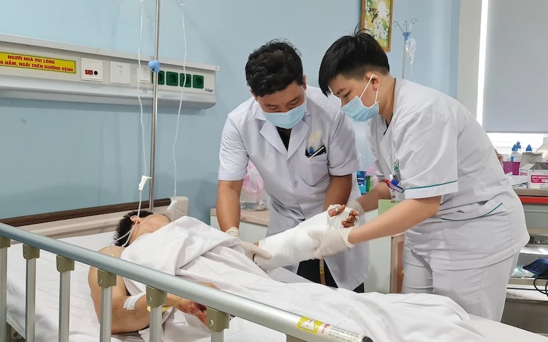 Bệnh nhân ở Bình Phước sau ca phẫu thuật. (Ảnh: Bệnh viện cung cấp) 