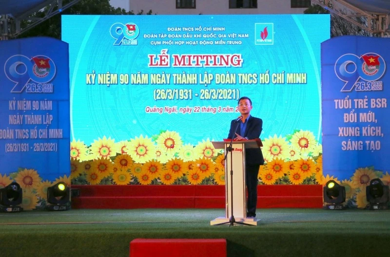 Bí thư Đoàn Thanh niên BSR Nguyễn Huy Du phát biểu khai mạc lễ mít-tinh. 