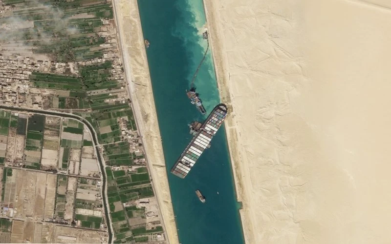 Hình ảnh vệ tinh sự cố tàu mắc cạn ngang kênh đào Suez, ngày 28-3. (Ảnh: AP)