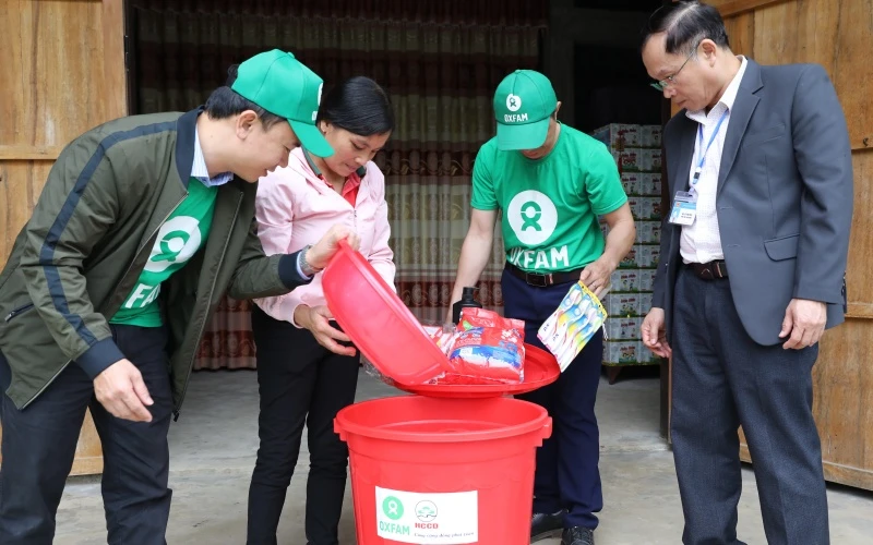 Hoạt động hỗ trợ Oxfam tại địa phương gặp thiên tai.