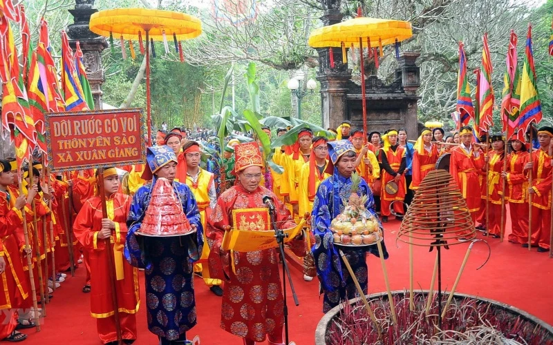 Di sản văn hóa Hà Nội được bảo tồn, phát huy. (Trong ảnh: Lễ hội đền Sóc)