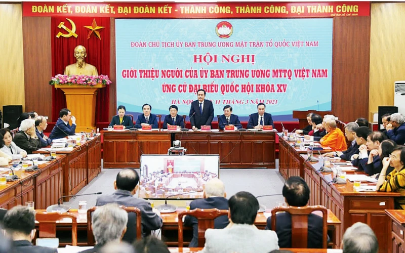 Hội nghị giới thiệu người của Ủy banTrung ương MTTQ Việt Nam ứng cử đại biểu QH khóa XV. Ảnh: Kỳ Anh