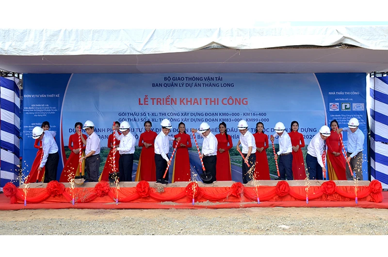 Gói thầu 1-XL đoạn Phan Thiết – Dầu Giây thuộc Dự án xây dựng một số đoạn đường bộ cao tốc trên tuyến bắc-nam được triển khai thi công từ ngày 16-11-2020.