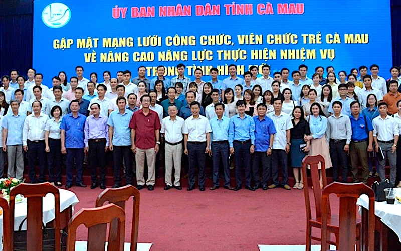 Ra mắt mạng lưới công chức, viên chức trẻ của tỉnh Cà Mau.