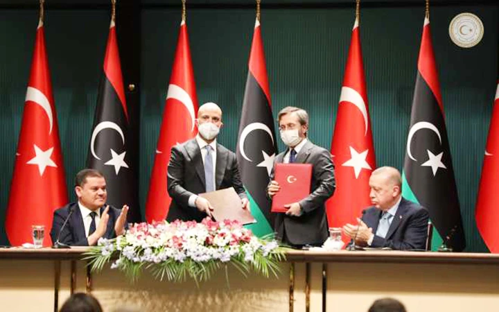 Lãnh đạo Li-bi và Thổ Nhĩ Kỳ ký các thỏa thuận hợp tác song phương. Ảnh: LIBYA-PRESS.COM