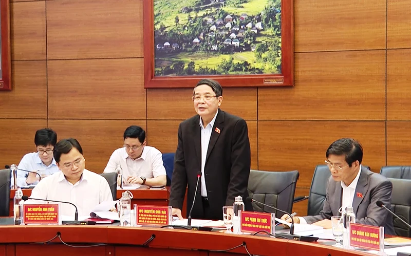 Phó Chủ tịch Quốc hội Nguyễn Đức Hải kiểm tra, giám sát công tác bầu cử tại tỉnh Lào Cai.