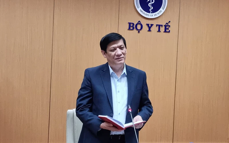 GS, TS Nguyễn Thanh Long, Bộ trưởng Y tế phát biểu tại cuộc họp. 