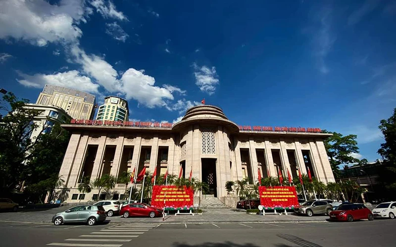 Trụ sở chính Ngân hàng Nhà nước tại Hà Nội. (Ảnh: ĐỨC KHANH)