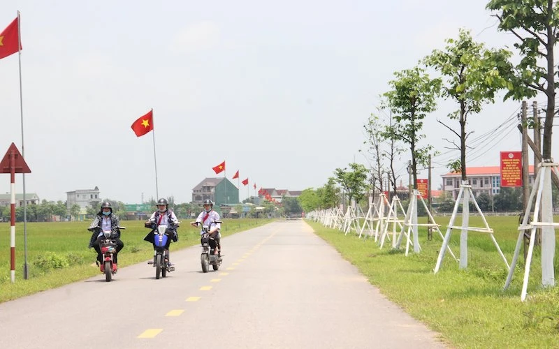 Diện mạo nông thôn mới Cẩm Xuyên ngày càng khởi sắc. 