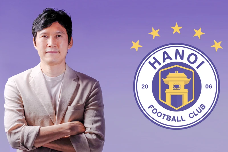HLV Park Choong Kyun đã có mặt ở Việt Nam và sẵn sàng với vai trò mới. (Ảnh: HNFC)