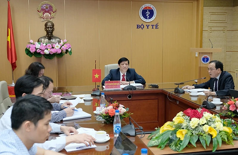 GS, TS Nguyễn Thanh Long, Ủy viên Trung ương Đảng, Bộ trưởng Y tế họp trực tuyến với ngài Mam Buncheng – Bộ trưởng Y tế Campuchia.