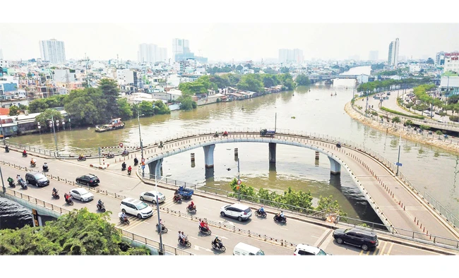 Viện Nghiên cứu và Phát triển TP Hồ Chí Minh đảm nhiệm nghiên cứu các đề tài mang tầm chiến lược cho thành phố. Trong ảnh: Một góc quận 8 hôm nay. Ảnh: HOÀNG TRIỀU