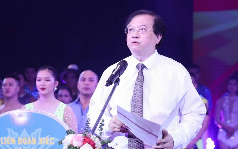 Thứ trưởng Văn hóa, Thể thao và Du lịch Tạ Quang Đông phát biểu khai mạc cuộc thi.