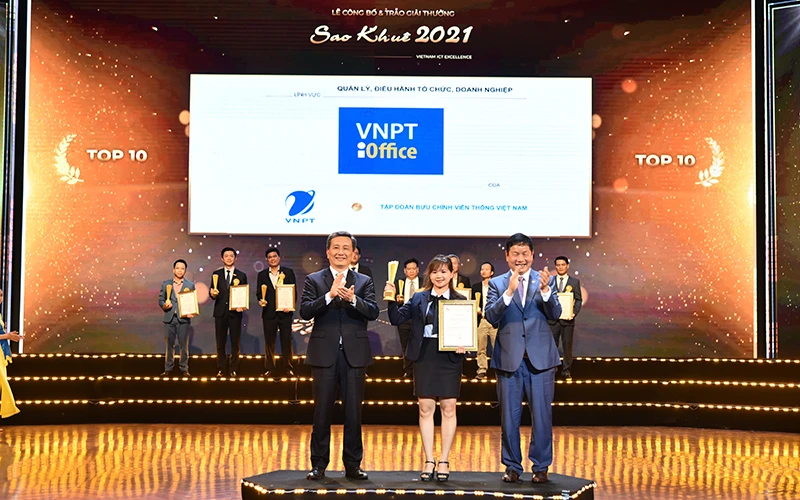 Giải pháp phần mềm VNPT iOffice của VNPT đã được vinh danh trong Top 10 Sao Khuê 2021.