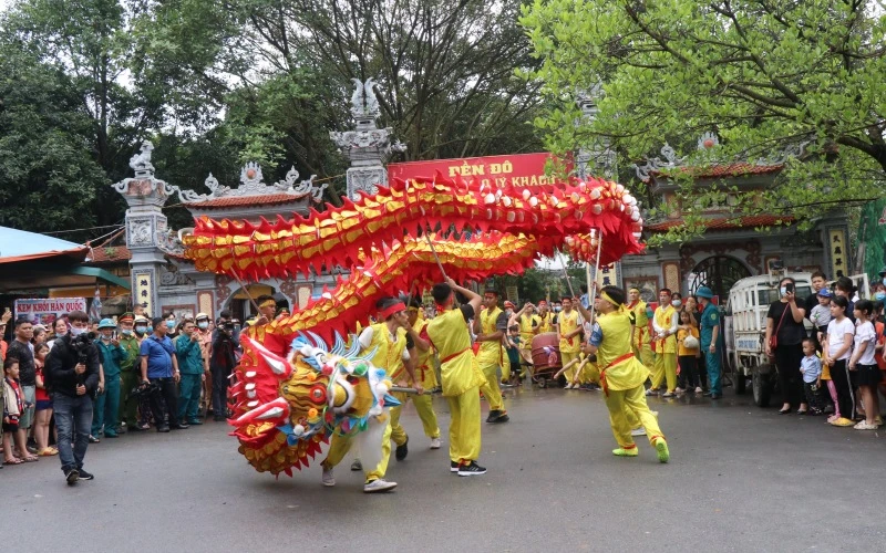 Múa rồng thể hiện hào khí Thăng Long.