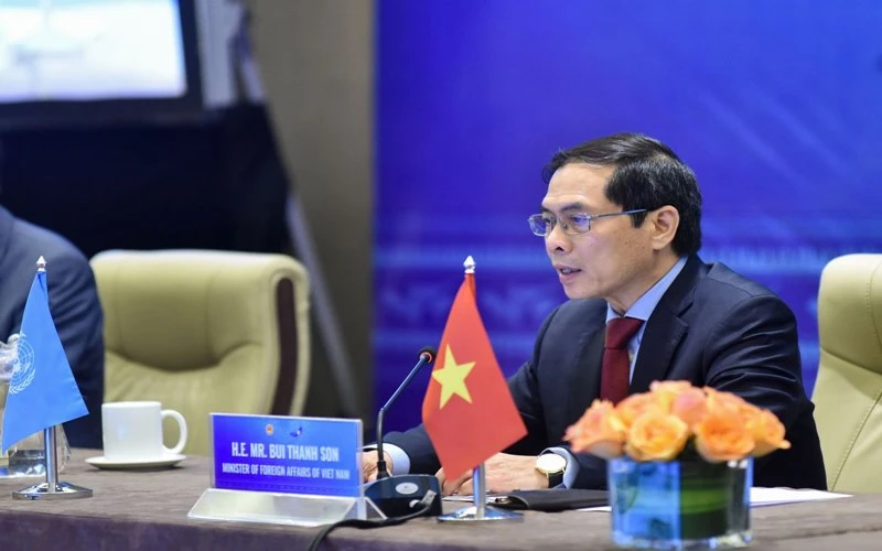 Bộ trưởng Ngoại giao Bùi Thanh Sơn đã chủ trì Phiên thảo luận mở.