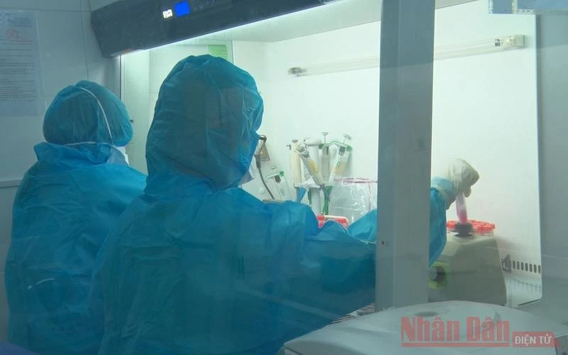 Xét nghiệm Covid-19 tại Trung tâm Kiểm soát bệnh tật tỉnh Hà Nam.